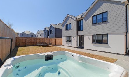 4 Bed in Westward Ho 7