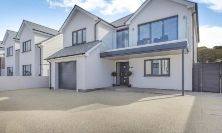 4 Bed in Westward Ho