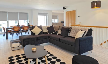 4 Bed in Westward Ho 2