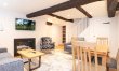 3 Bed in Hay-on-Wye 1