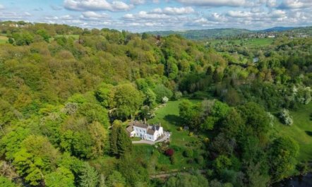 4 Bed in Marple