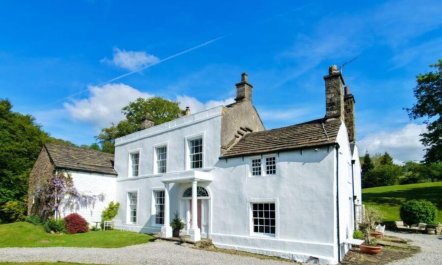 4 Bed in Marple 1