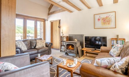 3 Bed in Llwyn Du 3
