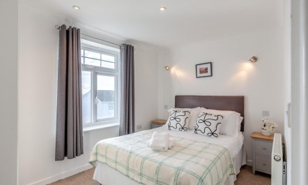 4 Bed in Newquay 3