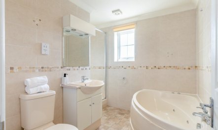 4 Bed in Newquay 8