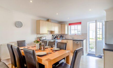 4 Bed in Newquay 1