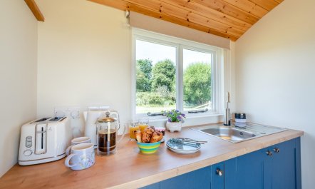 1 Bed in Ninfield 3