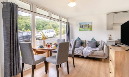 2 Bed in Caswell Bay 1