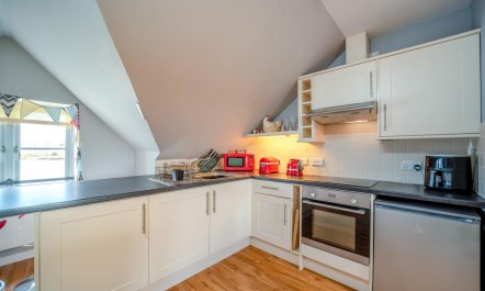 2 Bed in Isle Of Whithorn 1