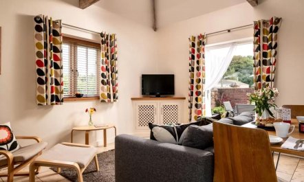 2 Bed in Cranmer 6