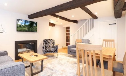 2 Bed in Hay-on-Wye 1