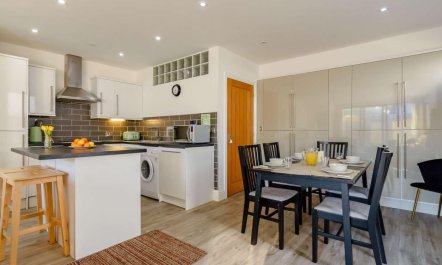 3 Bed in Eastbourne 2