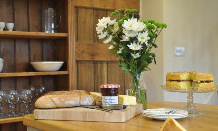 4 Bed in Wotton-under-edge 8