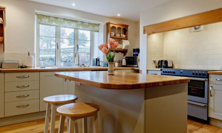 4 Bed in Wotton-under-edge 9