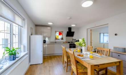 2 Bed in Cheltenham 5