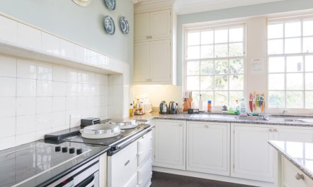 8 Bed in Huntly 6