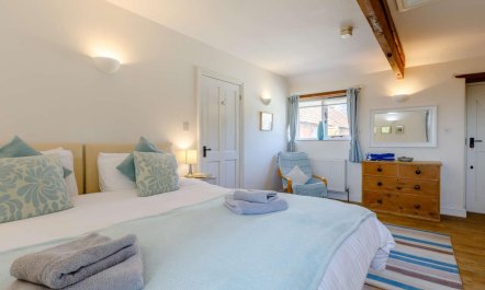 2 Bed in Glastonbury 7