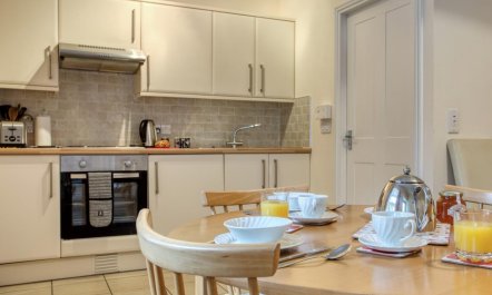1 Bed in Fort William 5