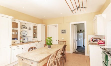 7 Bed in Fort William 9