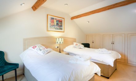 2 Bed in Huby 7