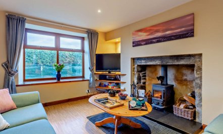 4 Bed in Boat Of Garten 3
