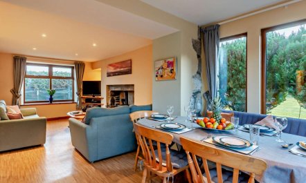 4 Bed in Boat Of Garten 2