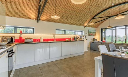 3 Bed in Glastonbury 8