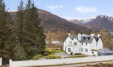 7 Bed in Beauly 2