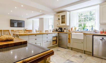 5 Bed in Aberfeldy 2