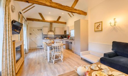 2 Bed in Midhurst 3