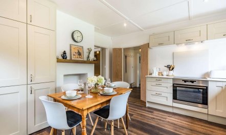2 Bed in Rye- 7