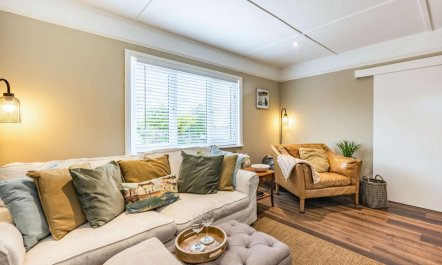 2 Bed in Rye- 5