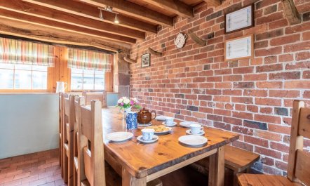 4 Bed in Leek 6