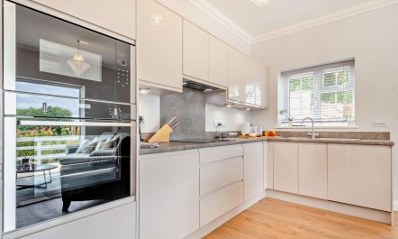 1 Bed in Cheltenham 9