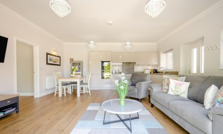 1 Bed in Cheltenham 9