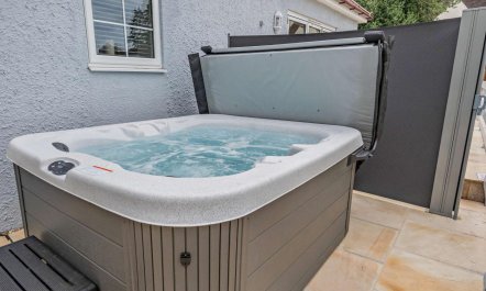 1 Bed in Cheltenham 1