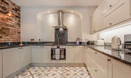 4 Bed in Tenby 6