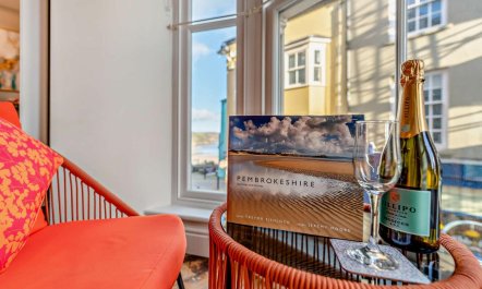 4 Bed in Tenby 8