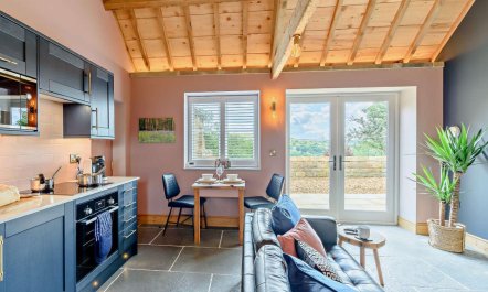 1 Bed in Whitby 5