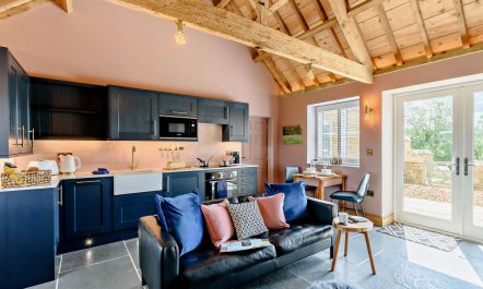 1 Bed in Whitby 1