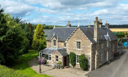 5 Bed in Perth