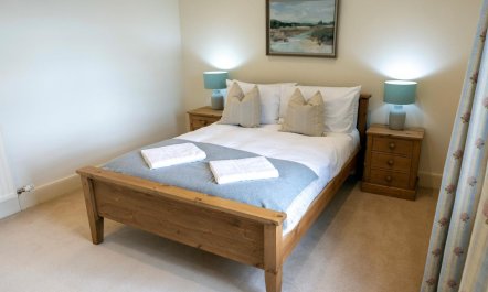 5 Bed in Perth 8