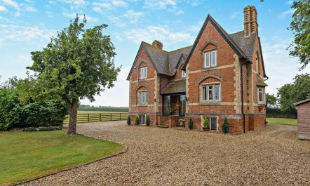 5 Bed in Tewkesbury