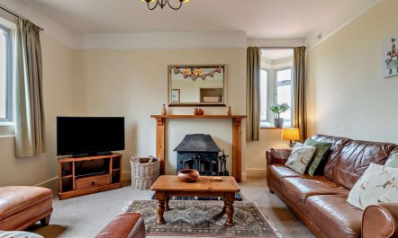 5 Bed in Tewkesbury 2