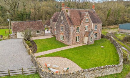 6 Bed in Wotton-under-edge