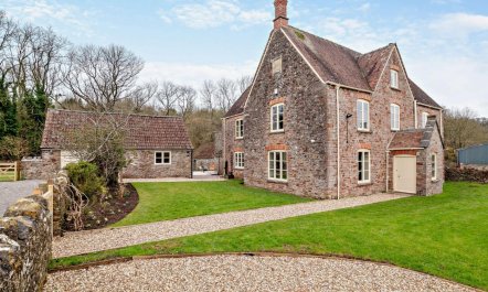 6 Bed in Wotton-under-edge 2