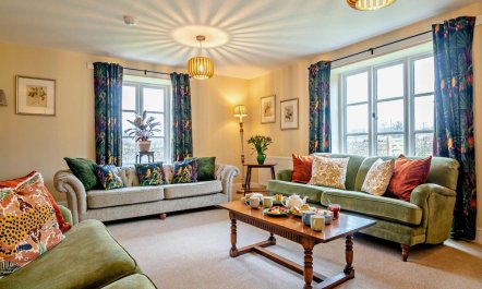 6 Bed in Wotton-under-edge 5