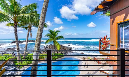 Where the Pool Meets Pacific 2