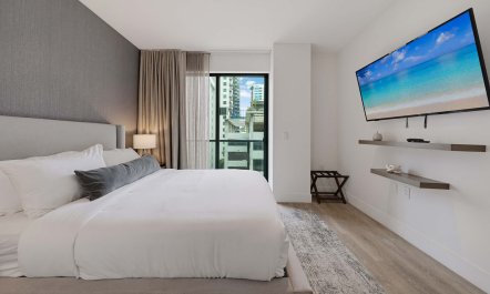 Brickell Days 7