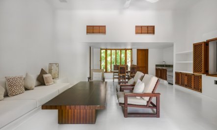 Costa Luxe 7